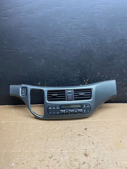 2005 to 2010 Honda Odyssey Radio Climate Control Dash Trim Bezel W3076 DG0