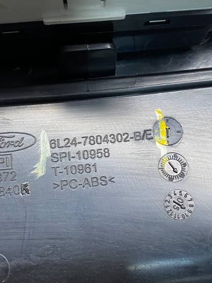 2006 - 2010 Ford Explorer Radio Heater Climate A/C Control Bezel  Trim P1954 DG6