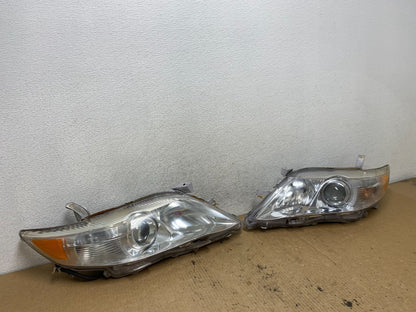 2010 - 2011 Toyota Camry Left+Right Halogen Headlights AG2452 DW2