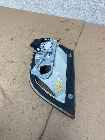 1998-2003 Mercedes Benz CLK Inner Right Passenger RH Tail Light Lamp P5198 DW6