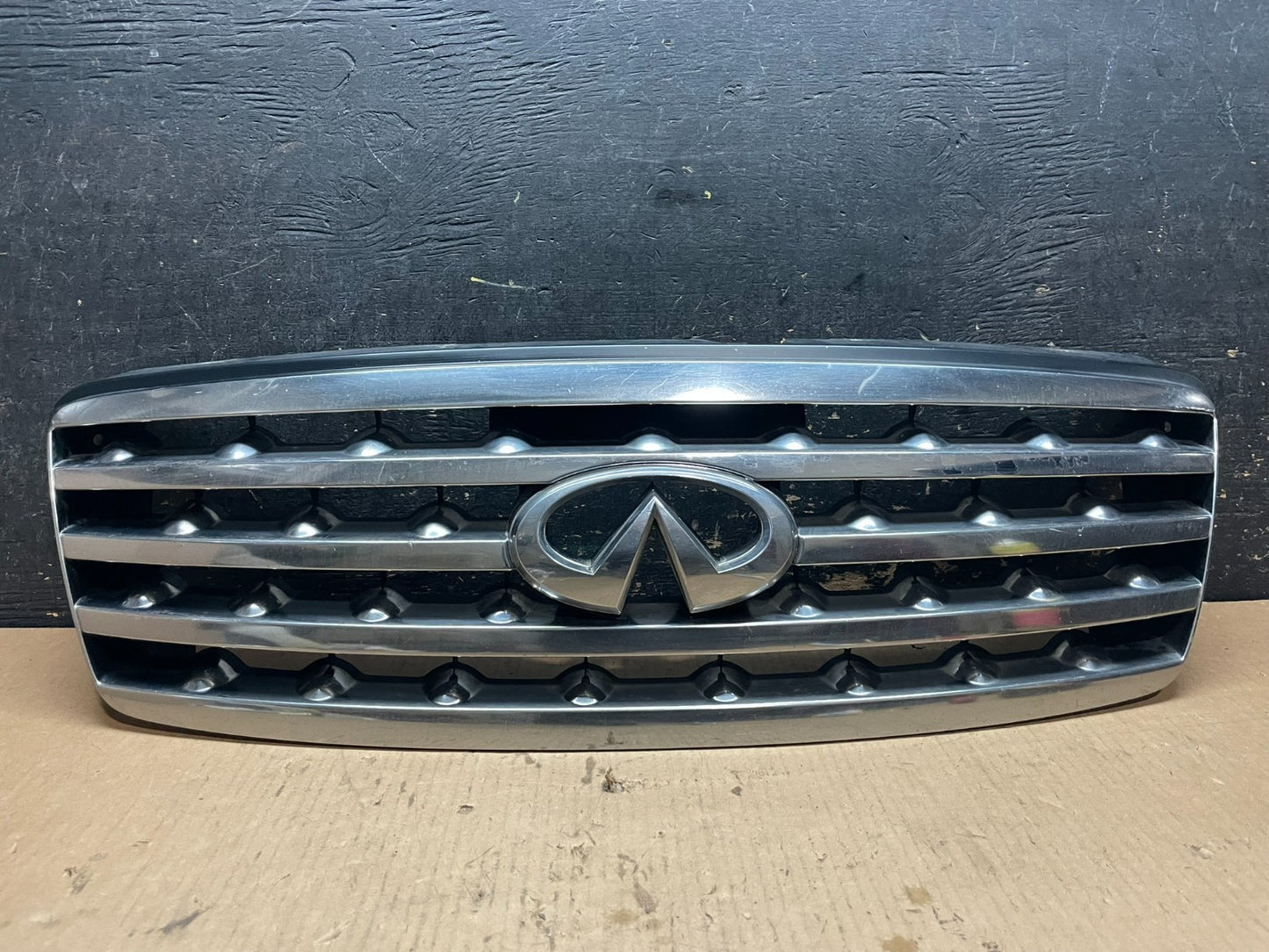 2006 2007 2008 Infiniti Fx35 Front Upper Grill Grille W/ Emblem OEM AA2397 DG0