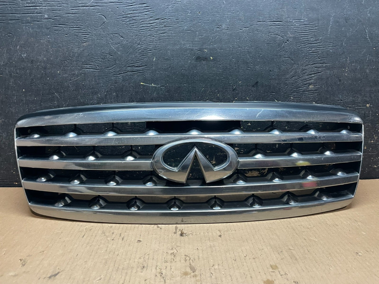 2006 2007 2008 Infiniti Fx35 Front Upper Grill Grille W/ Emblem OEM AA2397 DG0