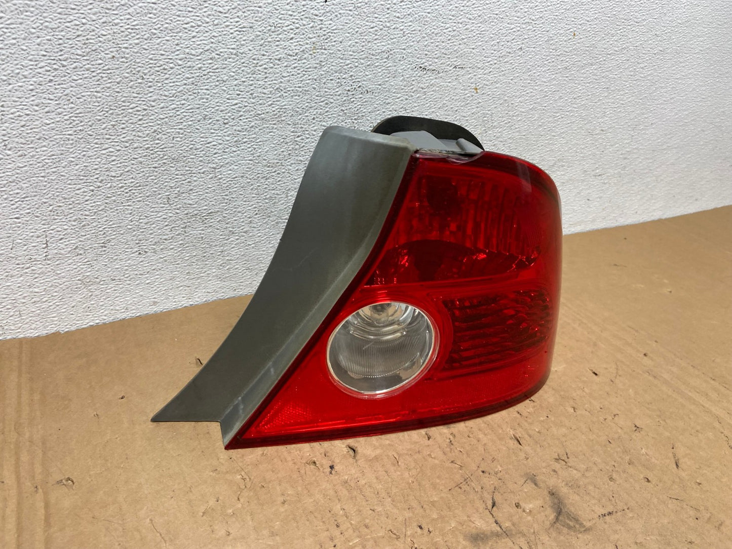 2004-2005 Honda Civic Coupe Right Passenger Rh Side Tail Light AD3212 LK2