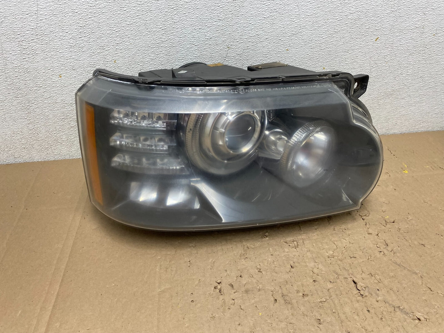 2010 to 2012 Land Rover Range Rover L322 Right Xenon Hid Headlight N3526 DW0