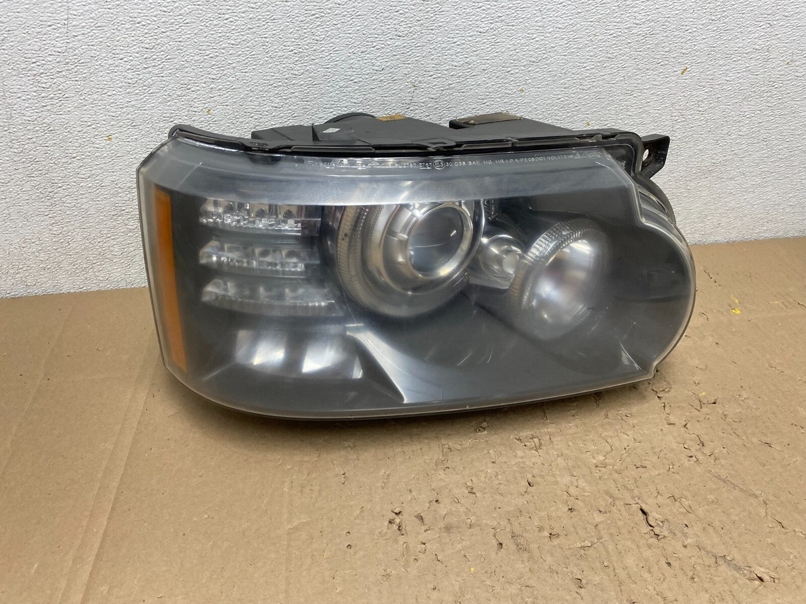 2010 to 2012 Land Rover Range Rover L322 Right Xenon Hid Headlight N3526 DW0