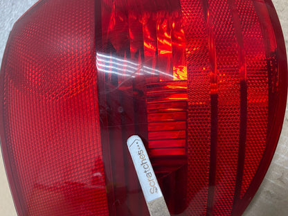 2004 to 2005 Toyota Sienna Left Driver LH Side Tail Light AG5909 DW3