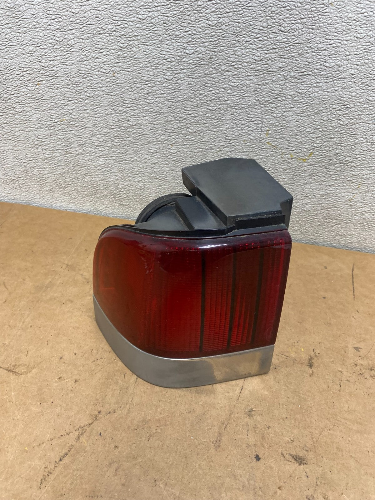 1989 - 1990 Ford Cougar Left Driver LH Side Tail Light OEM X4769 DG0