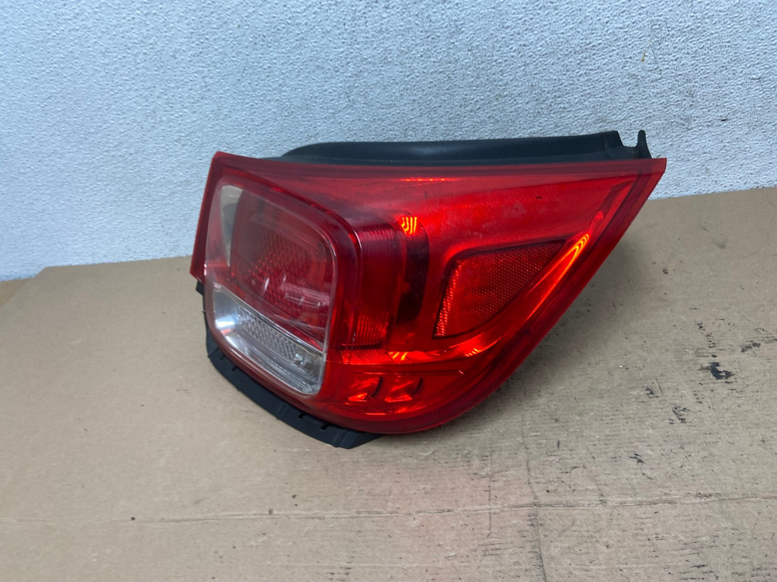 No Led Trim 2013-2015 Chevrolet Malibu Right Passenger Side Tail Light AF4807 LK1