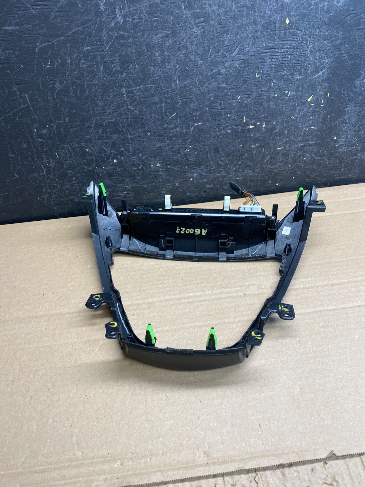 2011-2013 Hyundai Elantra Dash Radio Bezel Clock Display Trim AG0027 DG3