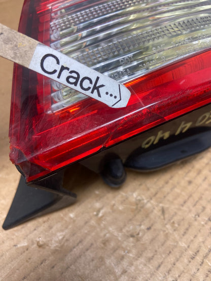2002-2004 Infiniti i35 Right Passenger Rh Side Tail Light AE0440 DG4