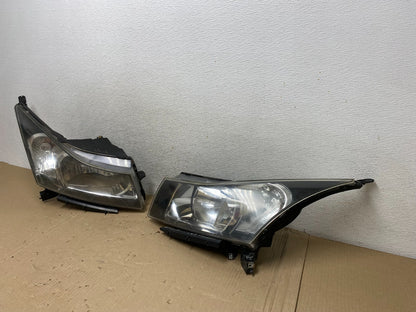 2011 to 2015 Chevrolet Cruze Halogen Left+Right Set Headlights AG6904 DW1