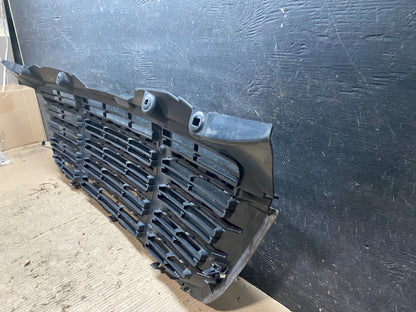 2009 to 2011 Freightliner Sprinter Front Upper Chrome Grill Grille V4342 GD4