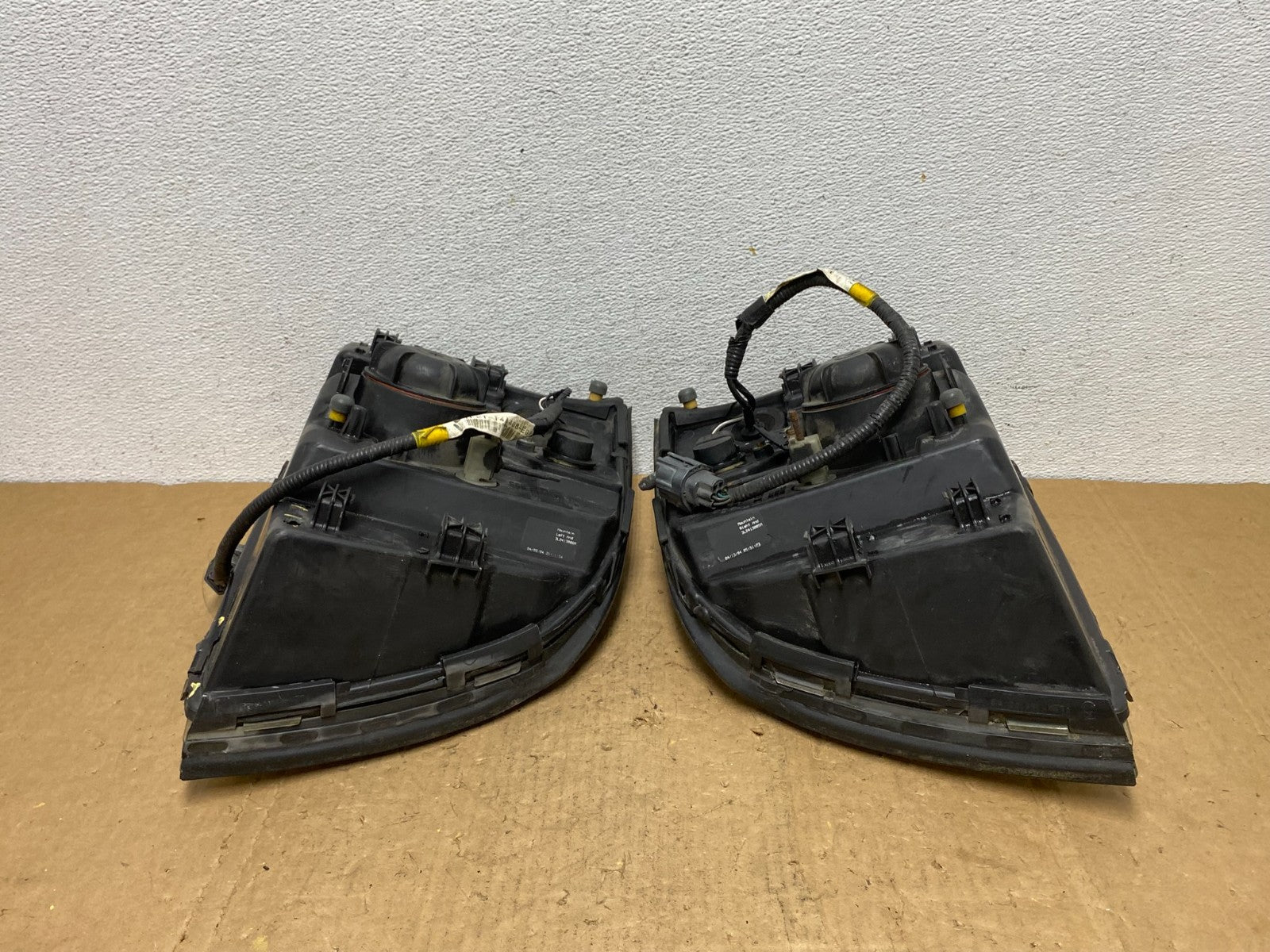 2002-2005 Mercury Mountaineer Left+Right Side Halogen Headlights AD0462 DW12