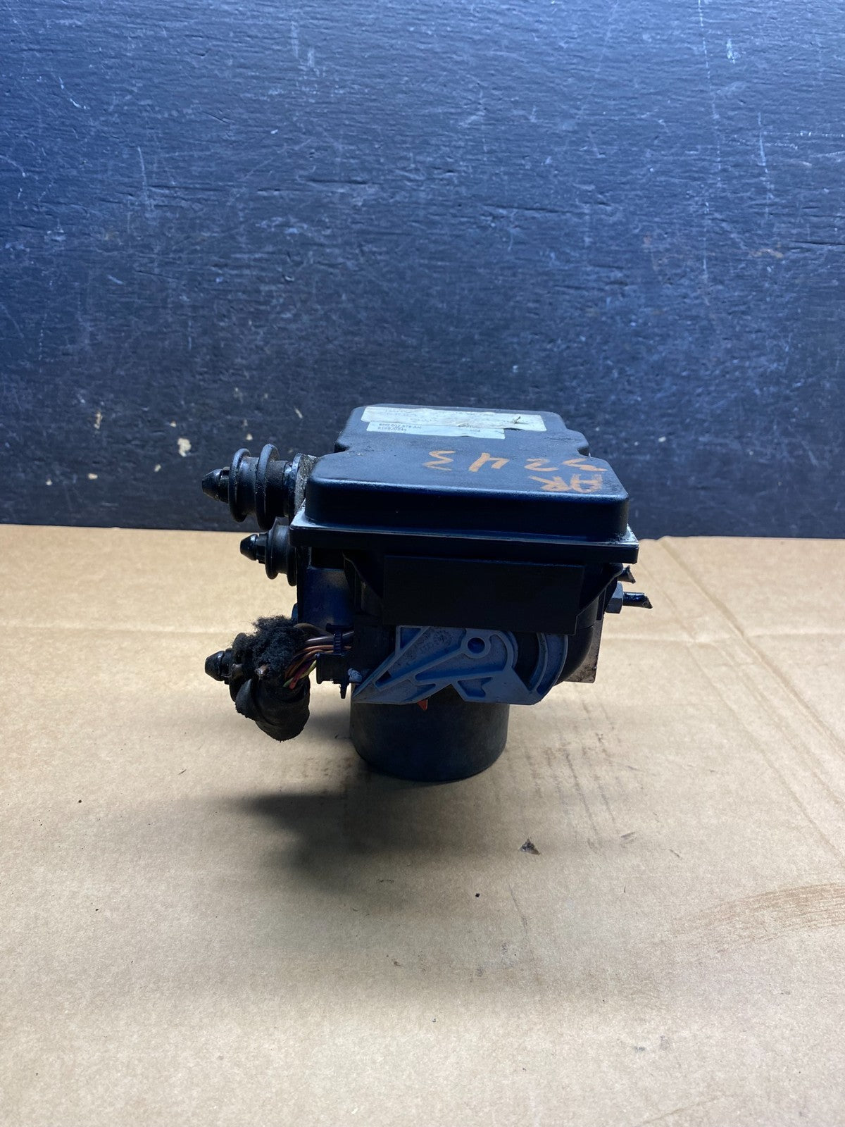 2010 to 2012 Audi A4 ABS Anti-Lock Brake Pump 8K061451 AI9981 DW3