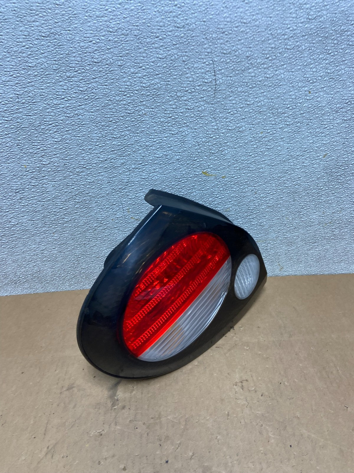 2000 to 2001 Nissan Maxima Left Driver Lh Side Tail Light Oem Z6844 DW2