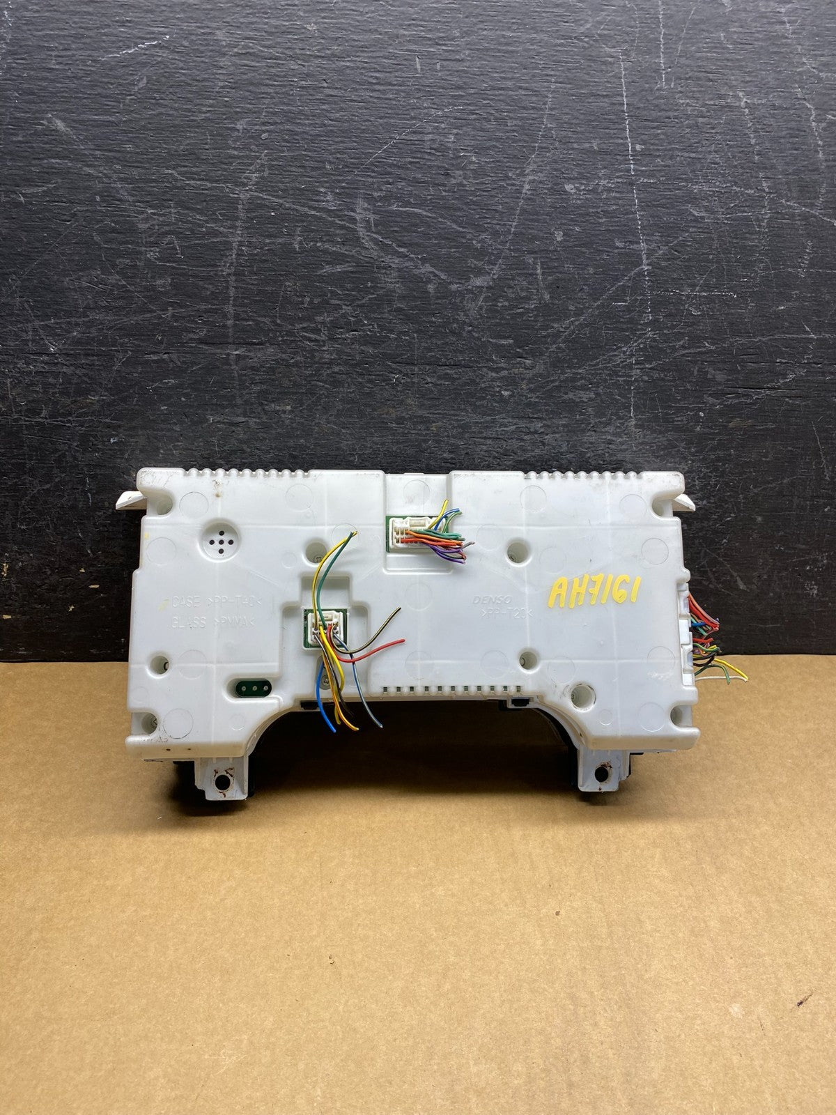 2008 to 2010 Mitsubishi Fuso Speedometer Cluster Gauge 157530-4830 AH7161 DG4