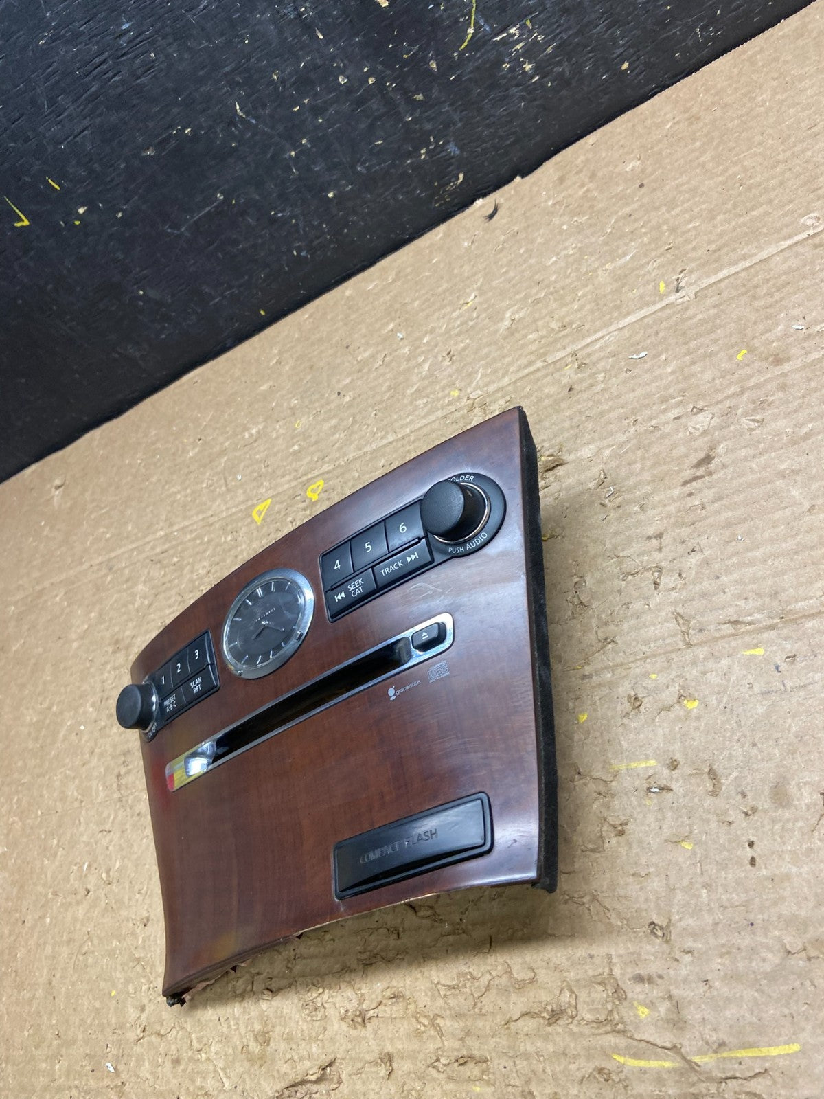 2008 2009 2010 Infiniti M35 Radio Clock Control Panel Plate W6320 DG2