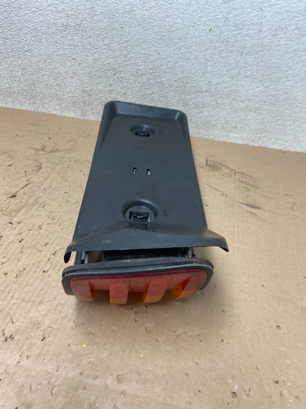 1986 to 1991 Mercedes-Benz W126 Right Passenger Side Tail Light Oem R5775 DW9