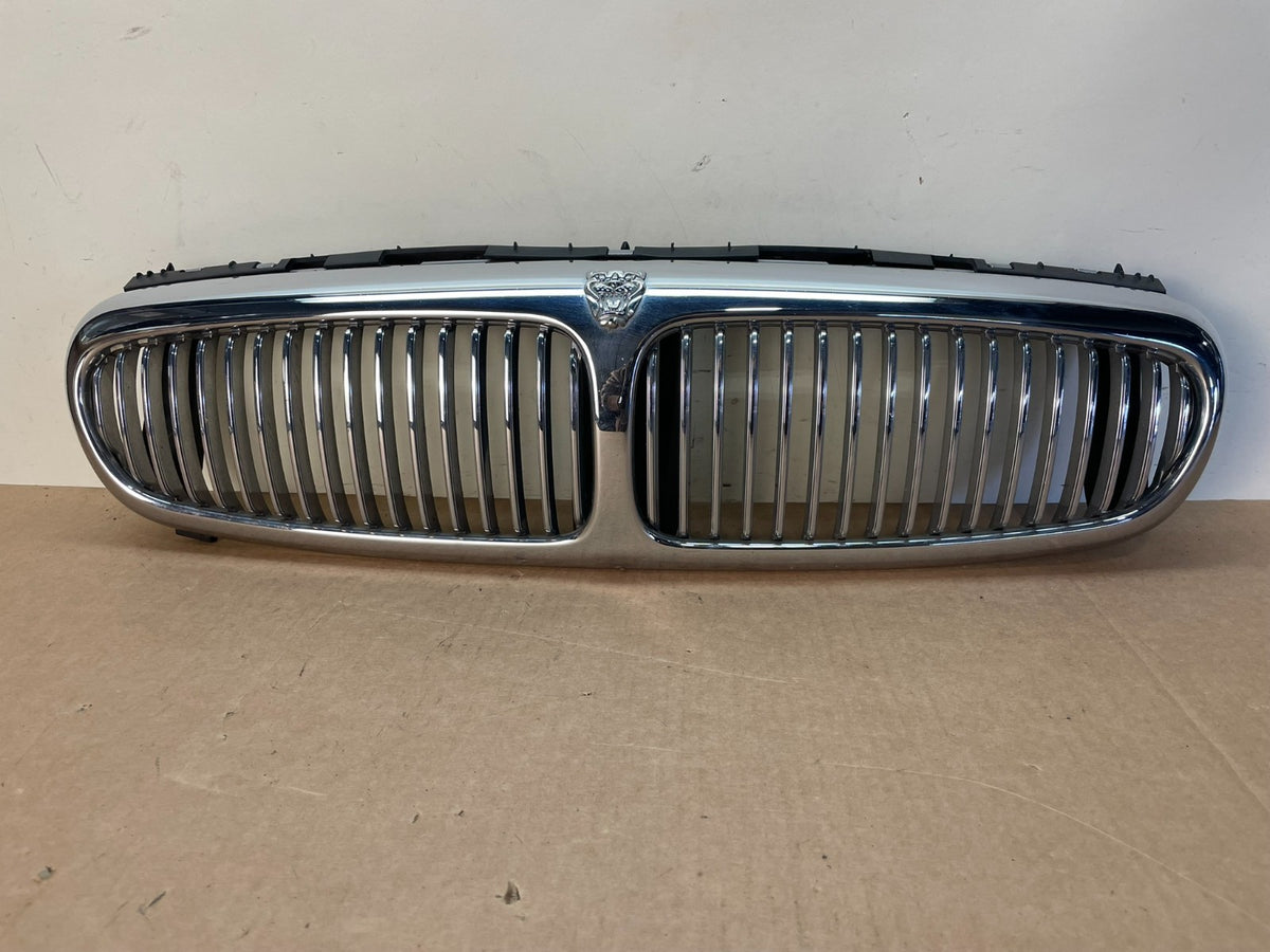 2002 to 2008 Jaguar X-Type Front Upper Grille Grill AJ1269 DG0