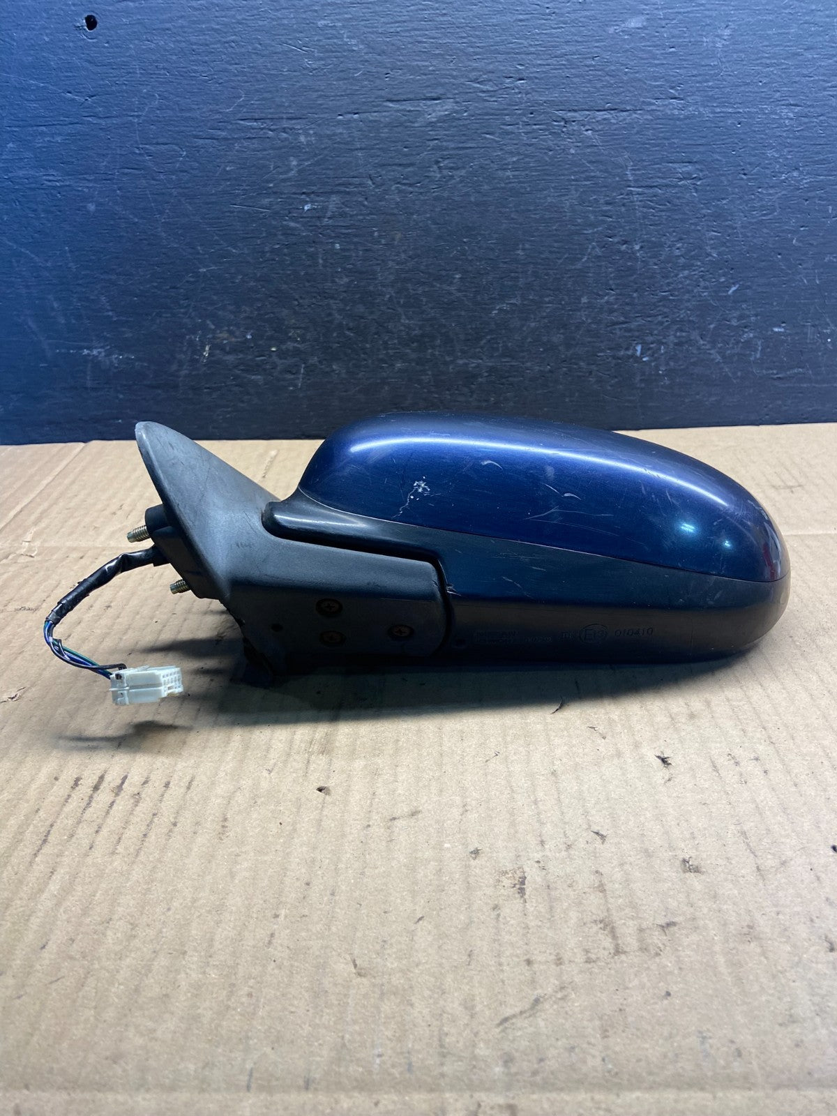 2000 - 2004 Infiniti i30 i35 Front Left Driver LH View Door Mirror AD2947 DW4