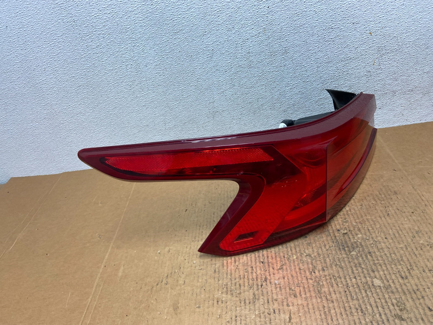 2016 2017 2018 Nissan Maxima Left Driver LH Tail Light AE1526 DW2