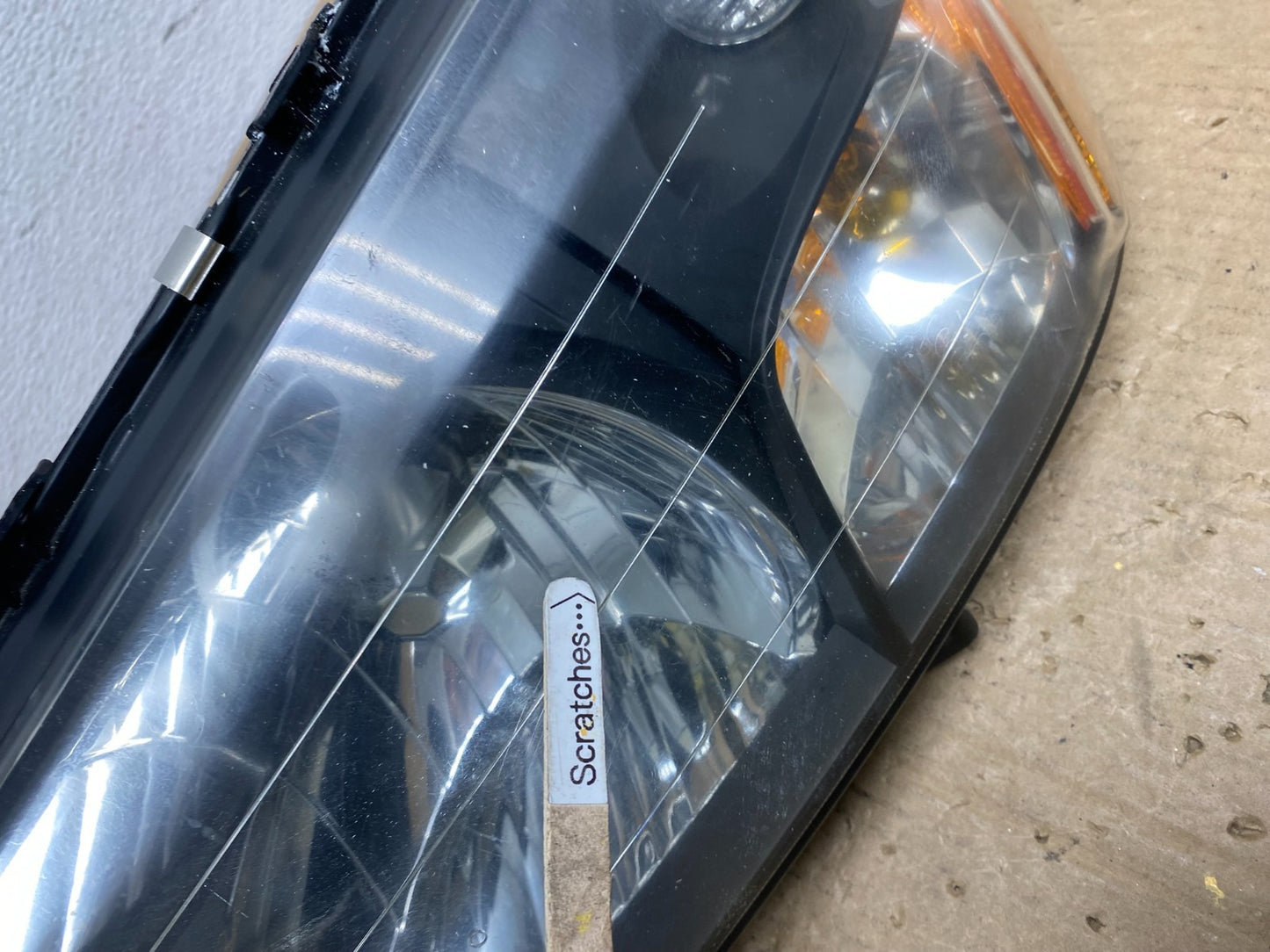 2003 2004 Subaru Forester Left Driver LH Headlight Halogen TYC AC1352 DW3