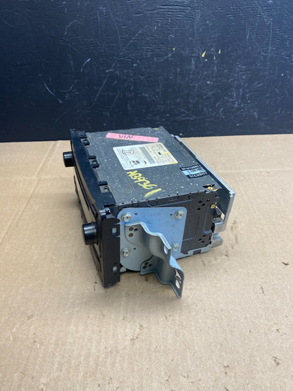 2001 to 2004 Toyota Solara Sequoia AM/FM OEM Radio CD Player AB9361 DG2