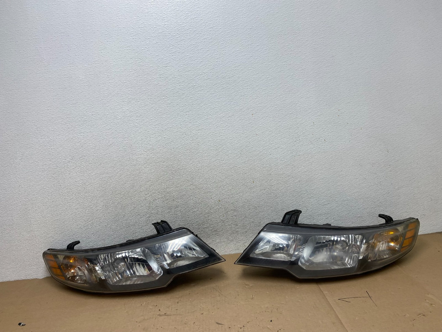 2010 2011 2012 Kia Forte Left+Right Side Headlights Halogen TYC AG4087 DW0