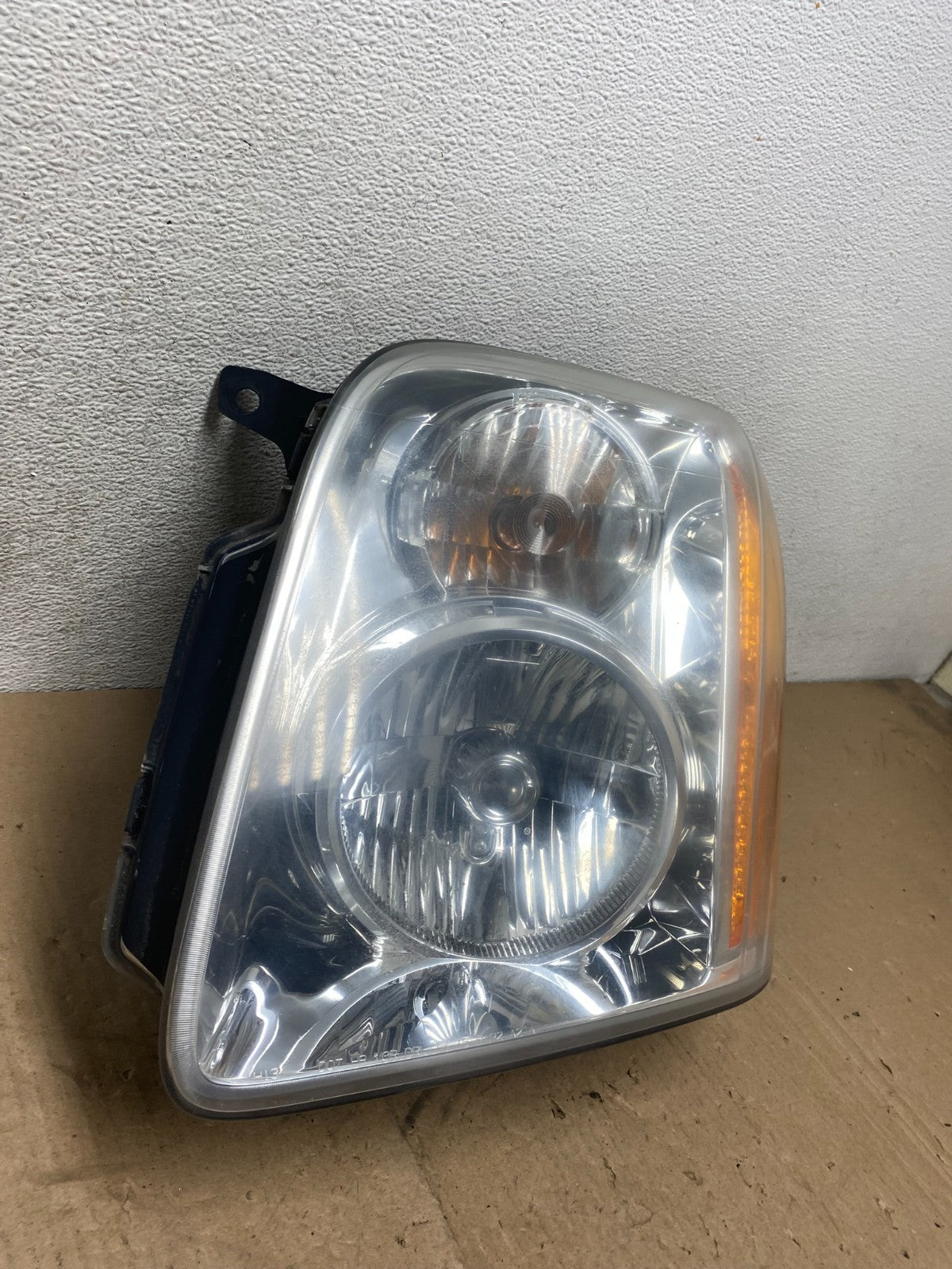 2007-2014 GMC Yukon Halogen Headlight Left Driver LH Side AG4894 DW2