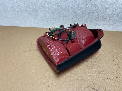 2003 2004 2005 Kia Sedona Right Passenger RH Side Tail Light AG12176