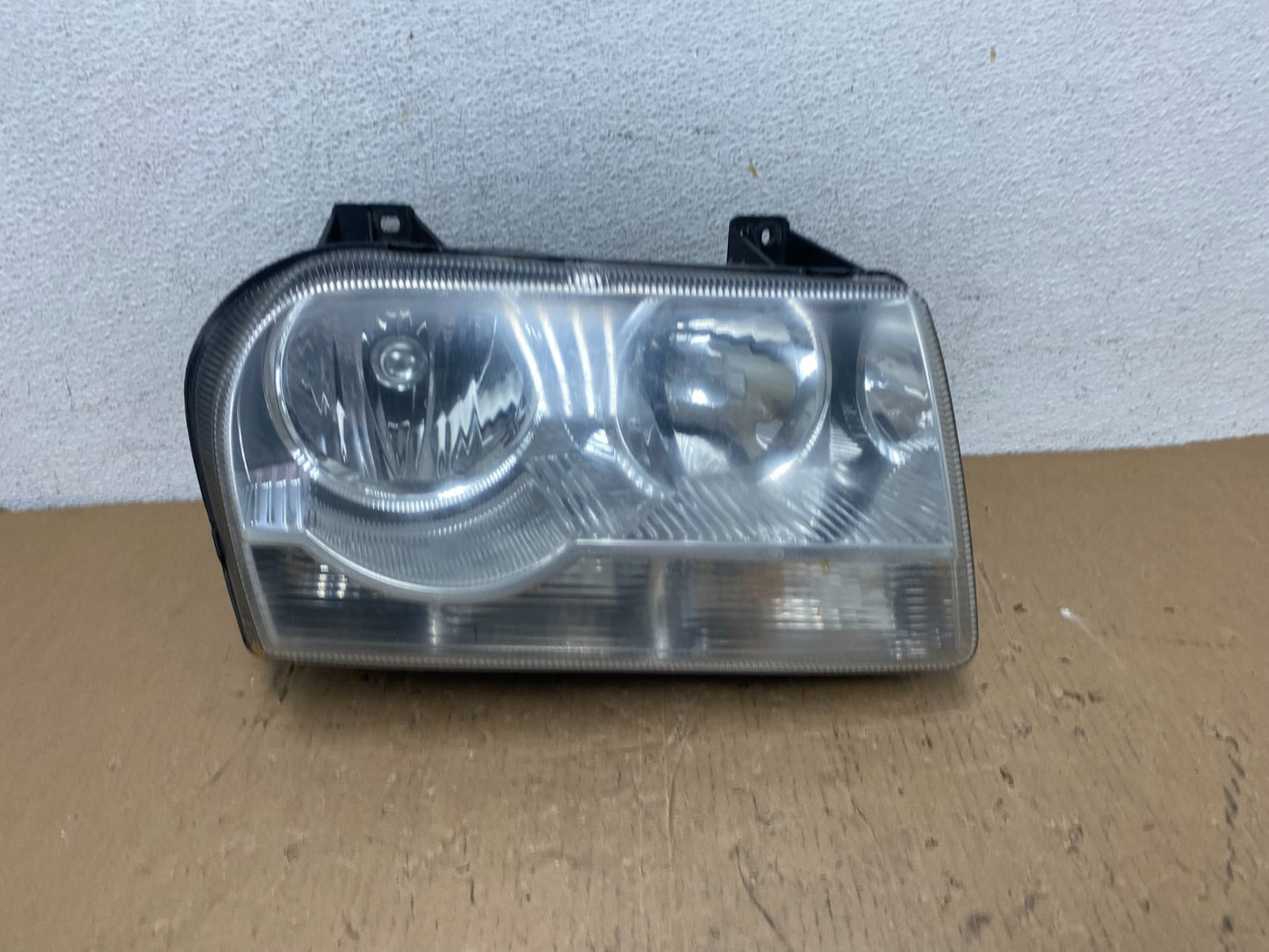 2005 2006 2007 Chrysler 300 Right Passenger RH Halogen Headlight AD8084 DW0
