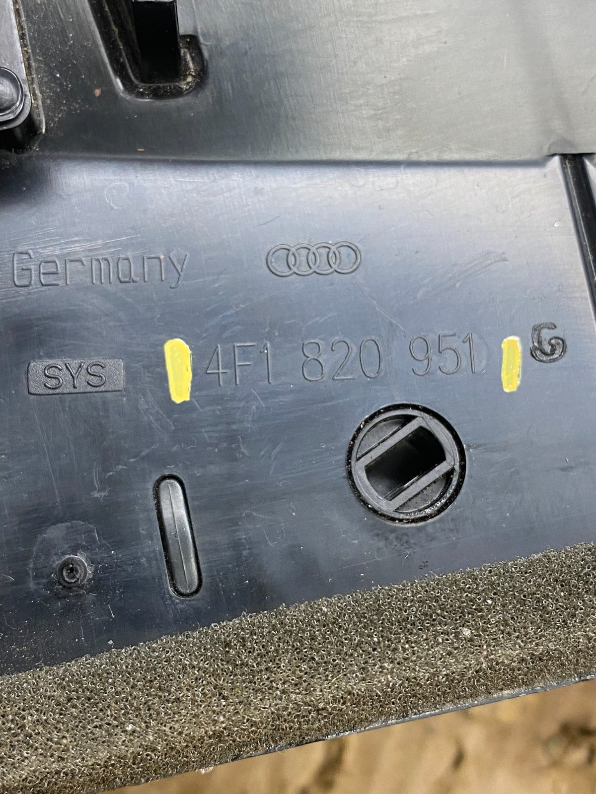 2007- 2011 Audi A6 Center Dashboard Trim Hazard ESP Switch Air Vent OEM z7369 DG5