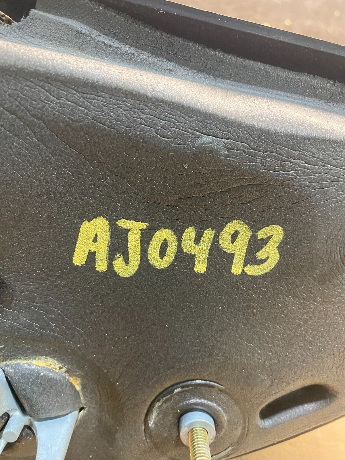 1999 to 2007 Ford F250 F350 F450 Left Driver Door View Mirror AJ0493 DG11