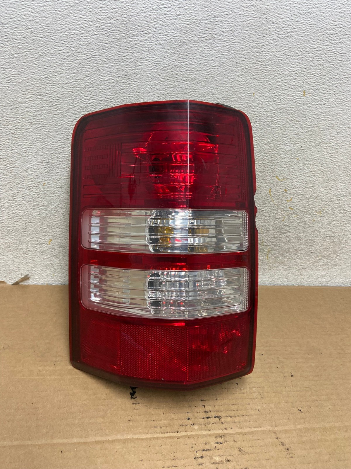 2008 to 2012 Jeep Liberty Left Driver Side Lh Tail Light AH4009 LK0