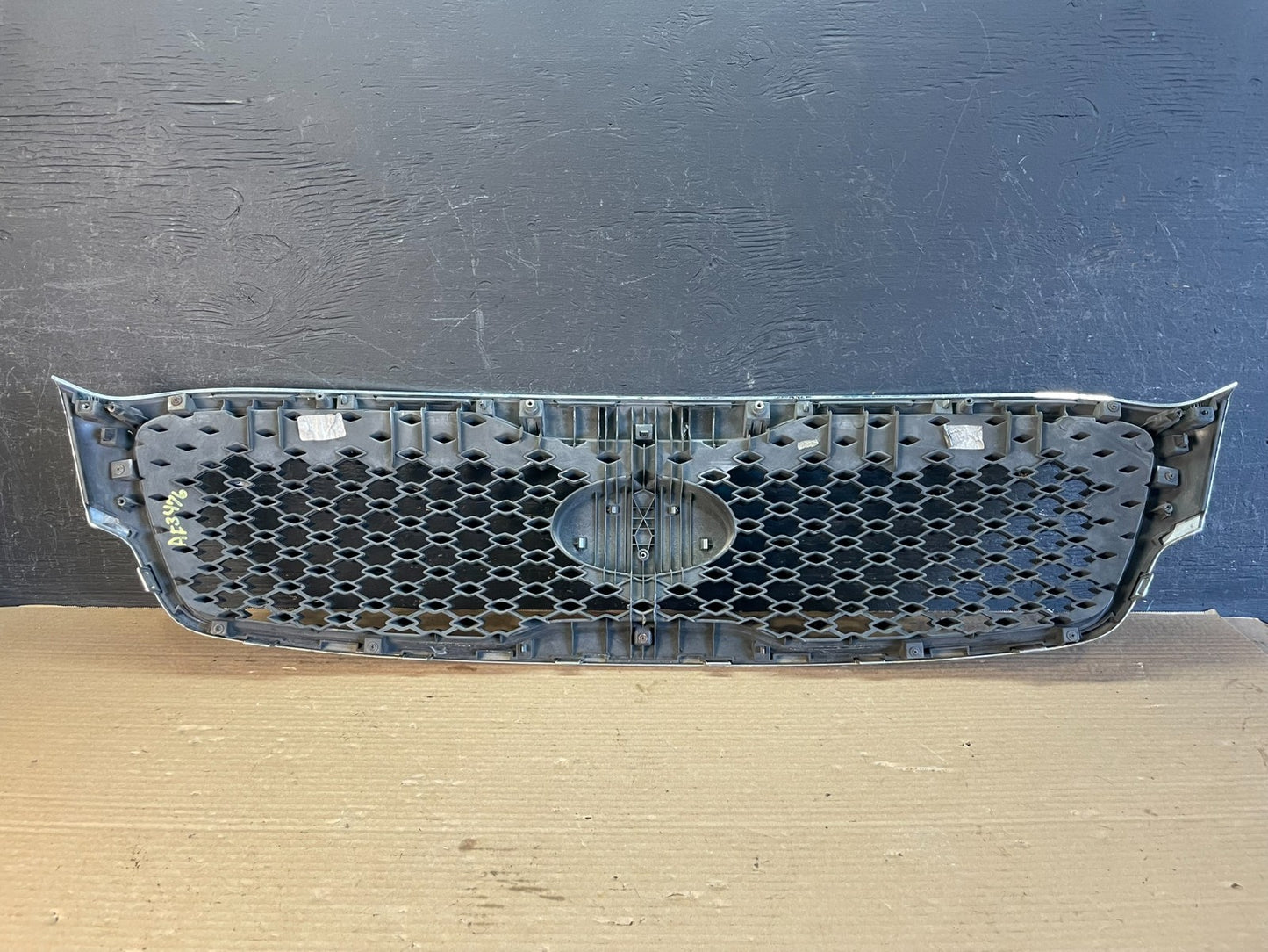 2016 to 2018 Kia Sorento Front Upper Grill Grille AF3476 DW4
