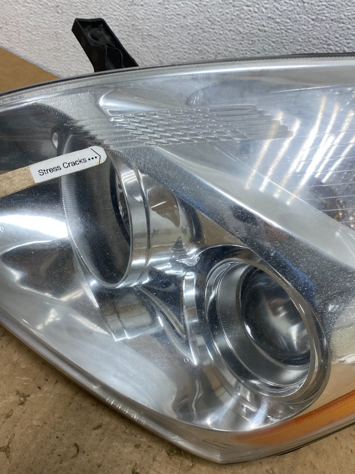 2008-2012 Kia Sedona Left Driver Lh Side Headlight Halogen AD1422 DW4