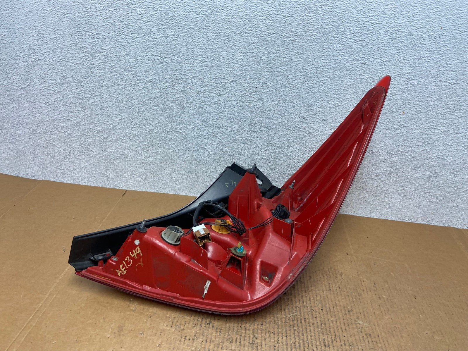 2007 - 2012 Nissan Versa Hatchback Left Driver Side Lh Tail Light AE1349 LK6