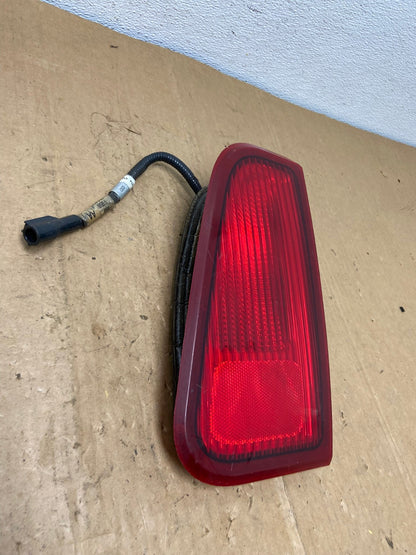 2003-2006 Lincoln Navigator Right Passenger RH Inner Tail Light AD1228 LK2