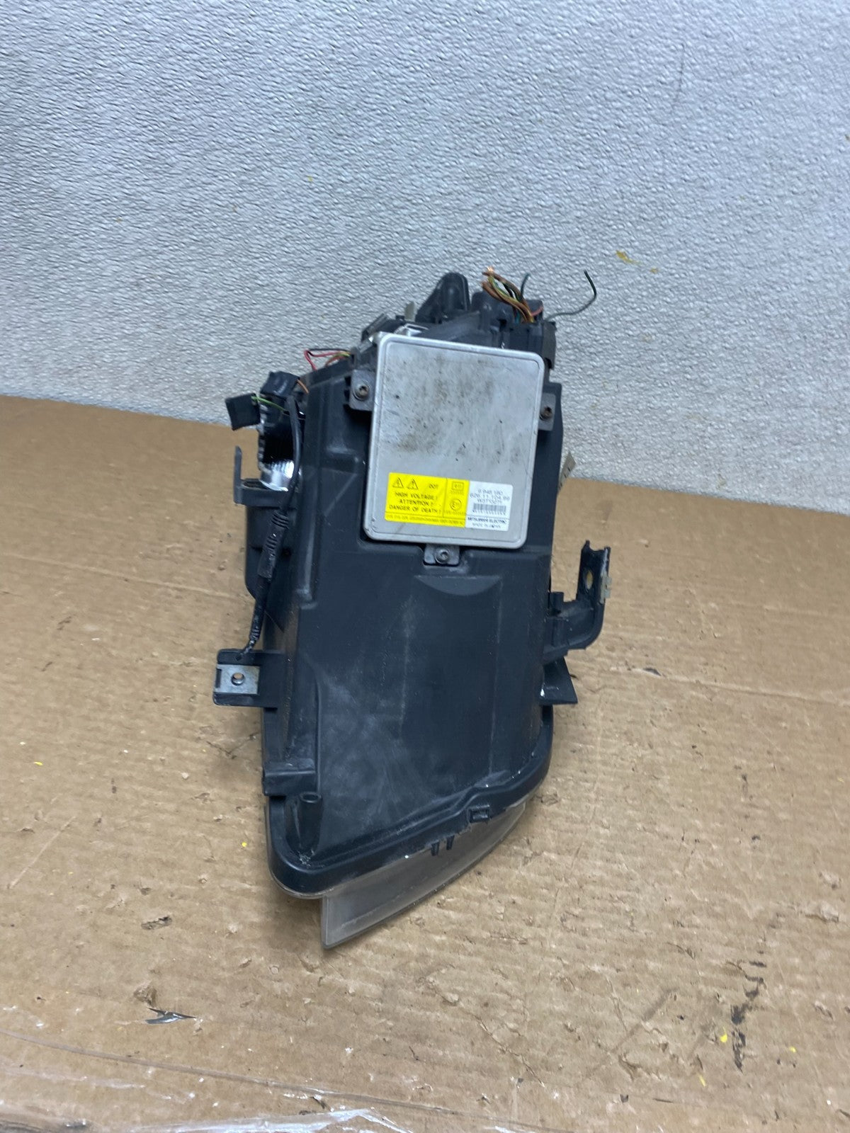 2006 to 2008 BMW 3 Series Left Driver LH AFS Xenon HID Headlight Z3048 DW7