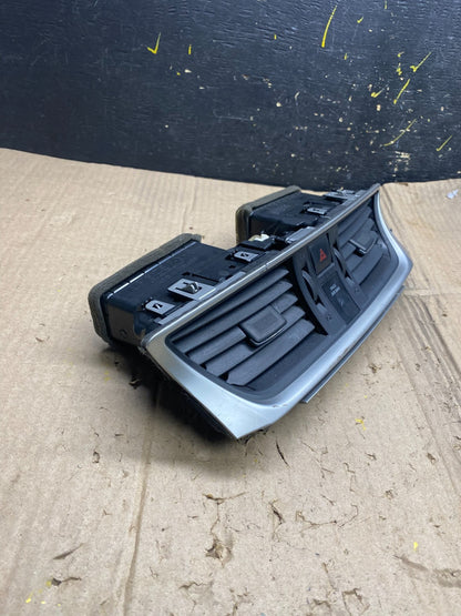 2013 to 2015 Nissan Sentra Air Vents Top Dash Center W/Hazzard Switch X1954 DG1