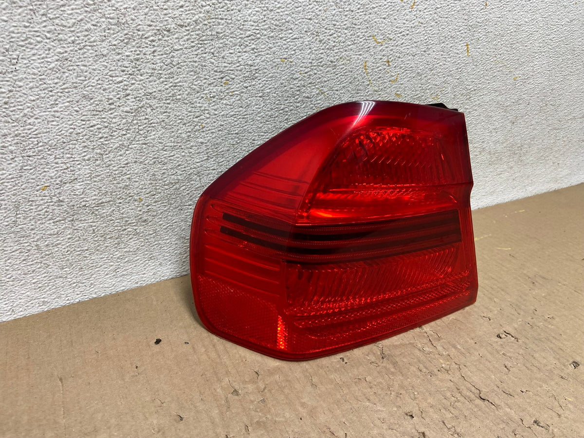 2006 2007 2008 BMW 328i 3 Series Left Driver Lh Side Tail Light AH5982 LK1