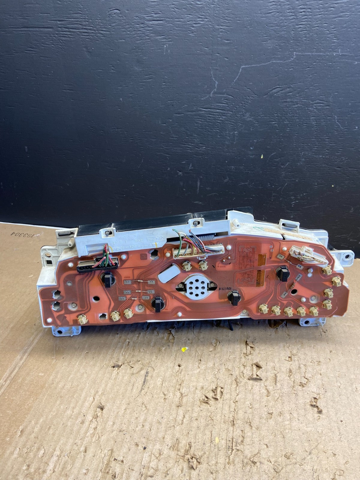2001-2002 Ford Econoline E250 E350 Van Speedometer Instrument Cluster AB5765 DG4