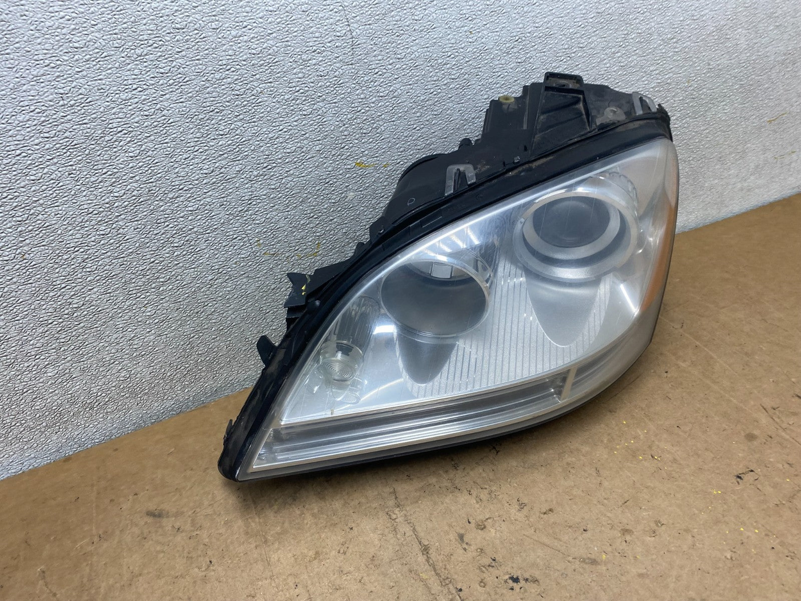 Halogen 2006-2009 Mercedes-Benz ML-Class Headlight Left Driver LH X7007 DW2
