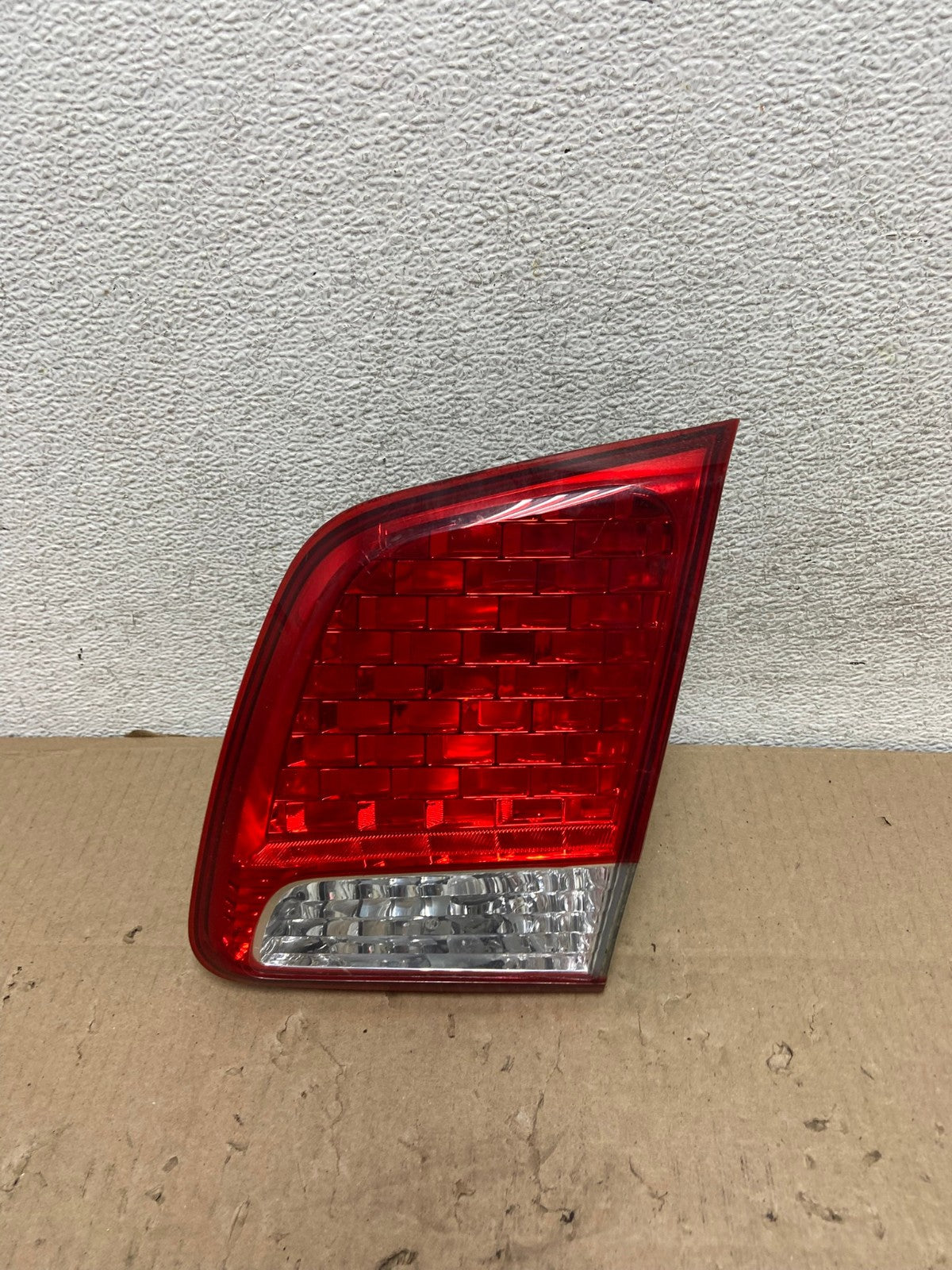 2011 2012 2013 Kia Sorento Right Passenger Inner Tail Light AG5954 LK0