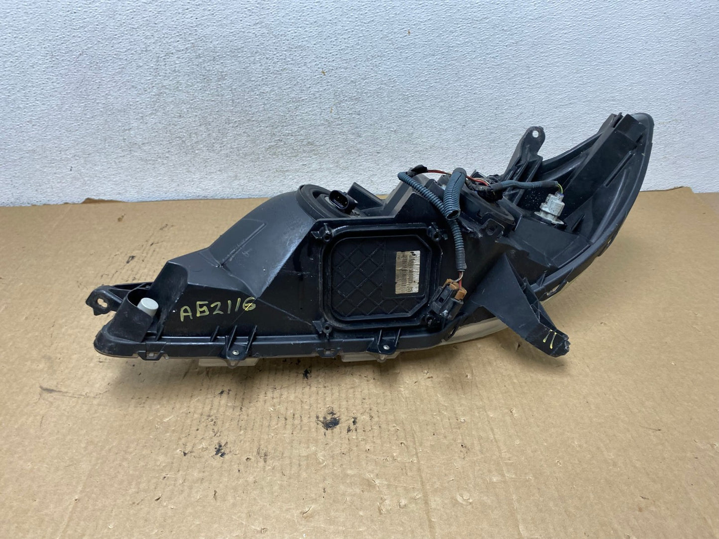 2011-2014 Toyota Sienna Right Passenger RH Halogen Headlight AG2116 LK9