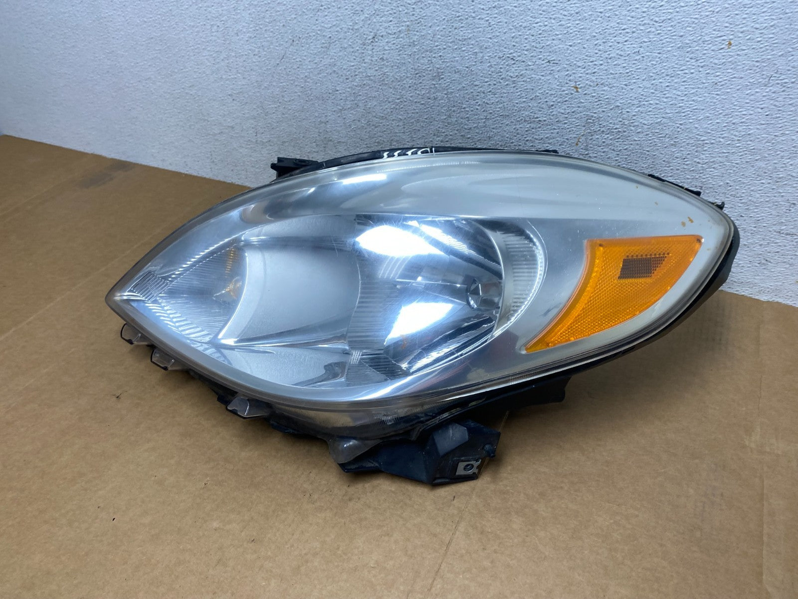 2012 2013 2014 Nissan Versa Sedan Headlight Left Driver LH AE2901 DW1