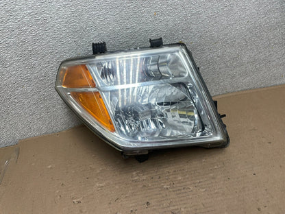 2005 to 2007 Nissan Pathfinder Halogen Headlight Right Passenger Oem AA9991 DW0