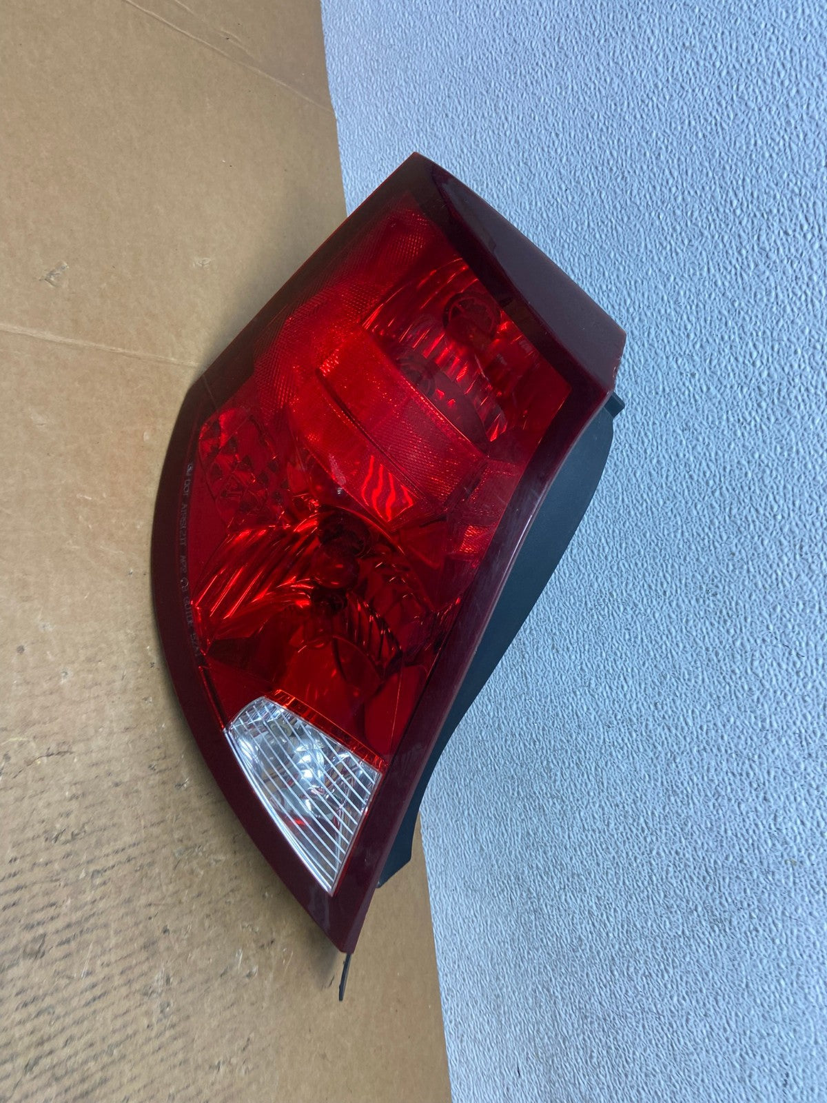 2003-2007 Saturn Ion Left Driver LH Side Tail Light Tail Light AE0417 LK0