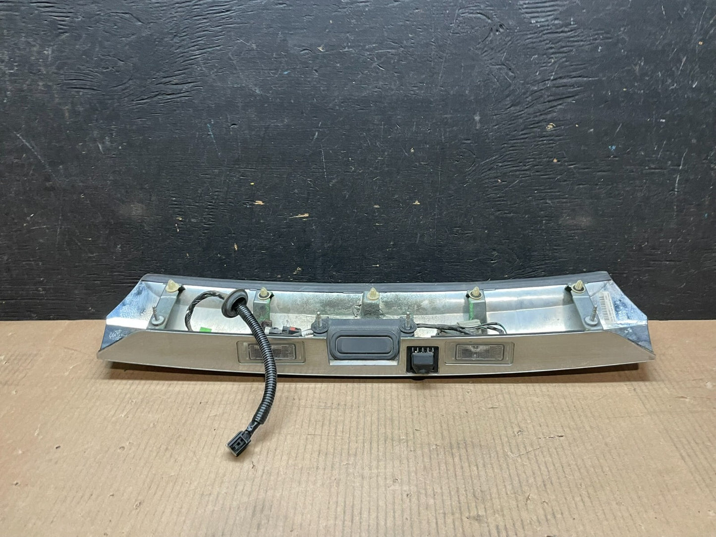2010-2015 Gmc Terrain Lift Gate Handle Trim Back Up Camera 20881057 L9231 DG7