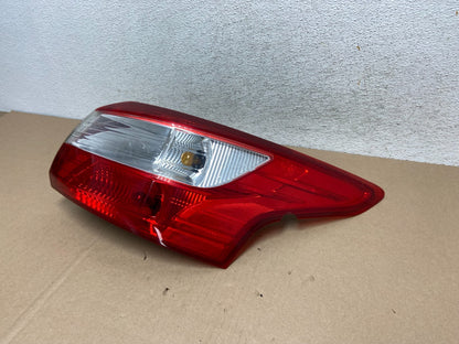 2012 2013 2014 Ford Focus Sedan Right Passenger Rh Side Tail Light AG6592 DW1